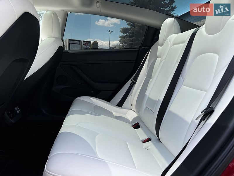 Седан Tesla Model 3 2023 в Львове фото 23 Седан Tesla Model 3 2023 в Львове