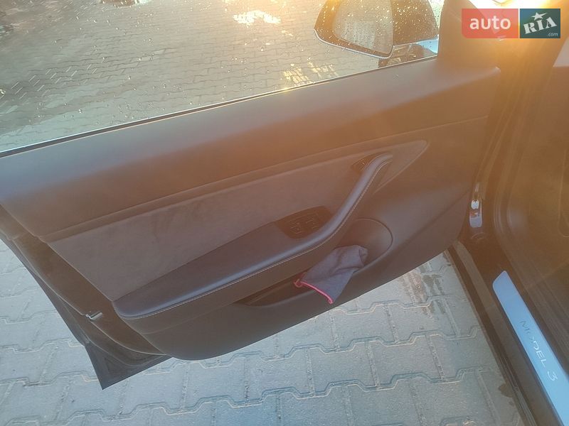 Седан Tesla Model 3 2018 в Львові фото 5 Седан Tesla Model 3 2018 в Львові