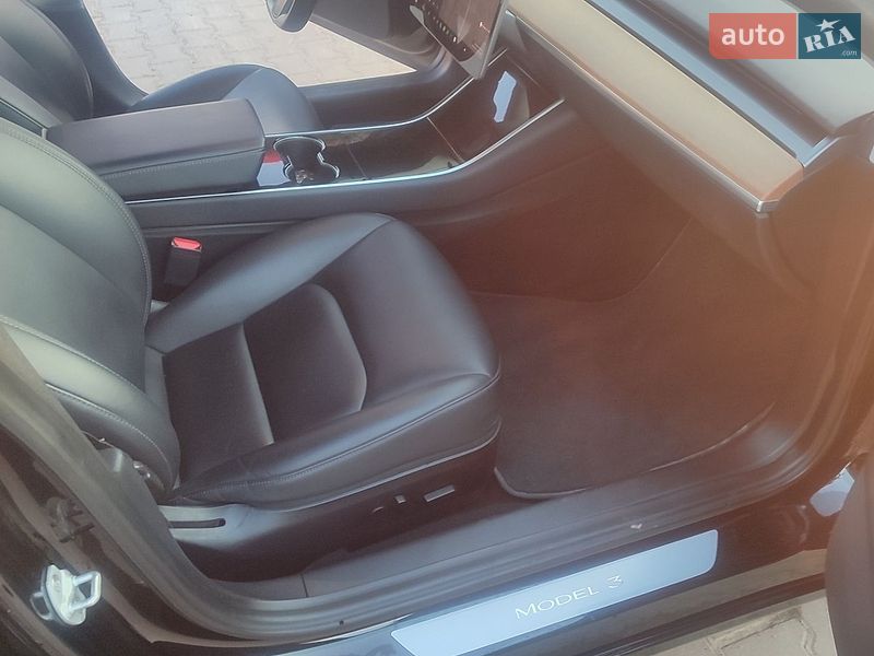 Седан Tesla Model 3 2018 в Львові фото 10 Седан Tesla Model 3 2018 в Львові