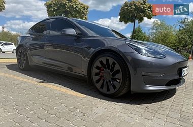 Седан Tesla Model 3 2021 в Львові