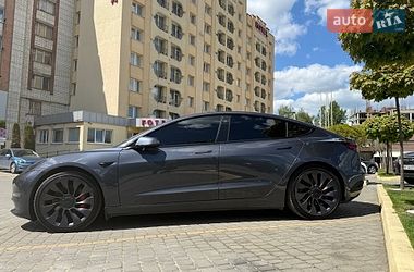Седан Tesla Model 3 2021 в Львові