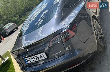 Седан Tesla Model 3 2021 в Львові
