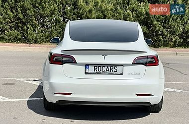 Седан Tesla Model 3 2022 в Киеве