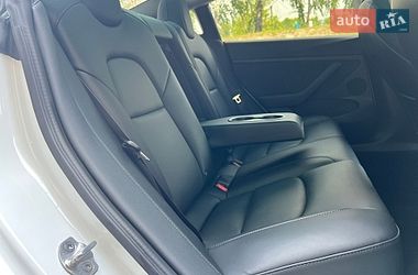 Седан Tesla Model 3 2022 в Киеве