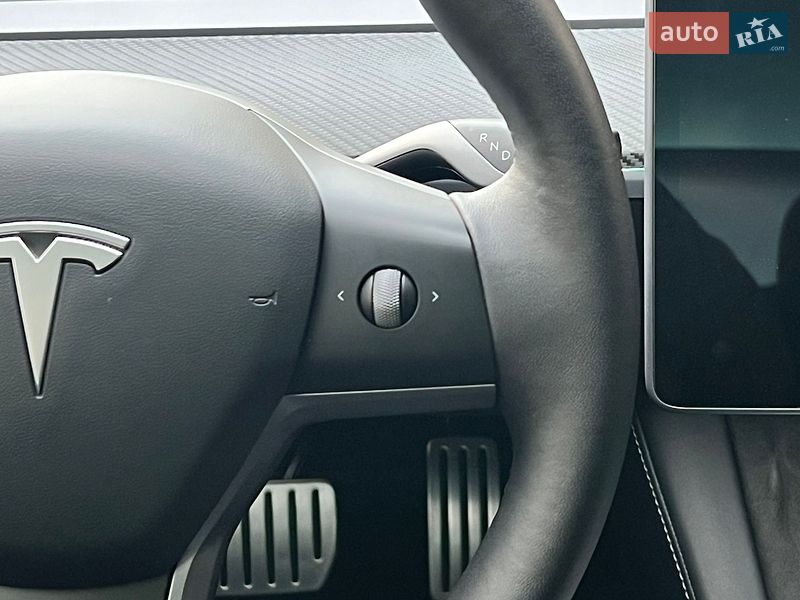 Седан Tesla Model 3 2022 в Киеве