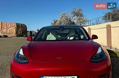 Седан Tesla Model 3 2022 в Одессе