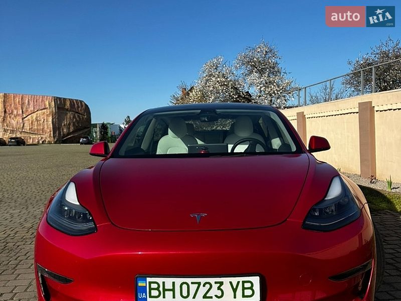 Седан Tesla Model 3 2022 в Одессе