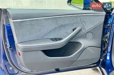 Седан Tesla Model 3 2024 в Киеве