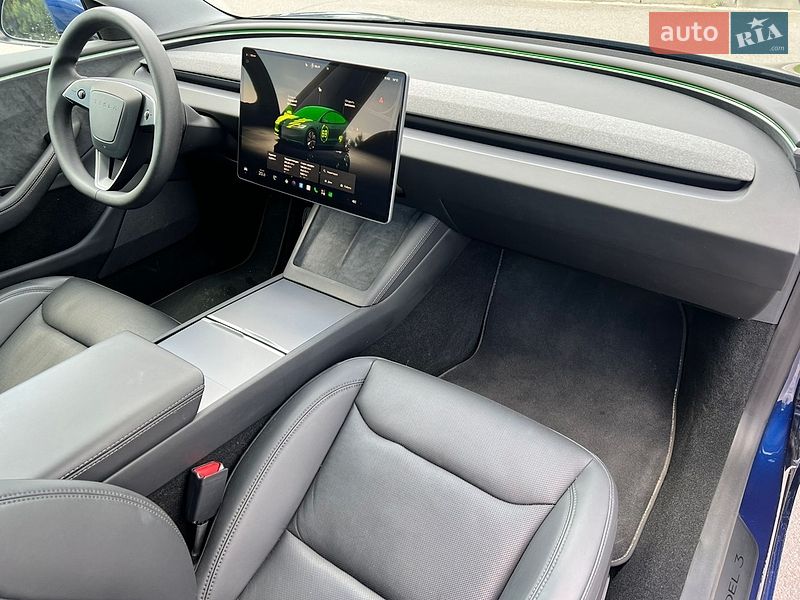 Седан Tesla Model 3 2024 в Киеве