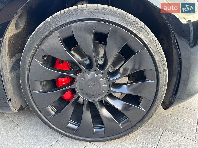 Седан Tesla Model 3 2023 в Житомирі
