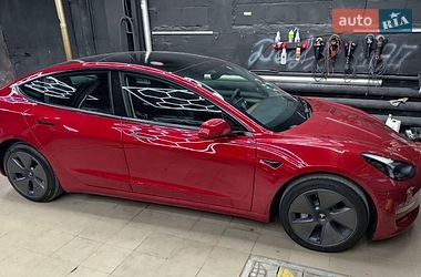 Седан Tesla Model 3 2022 в Вышгороде