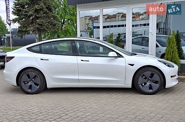 Седан Tesla Model 3 2021 в Львове
