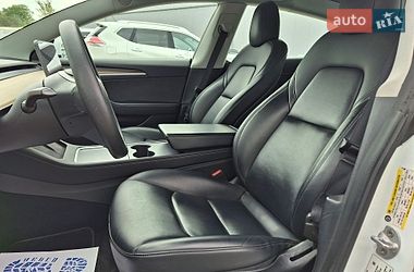 Седан Tesla Model 3 2021 в Львове