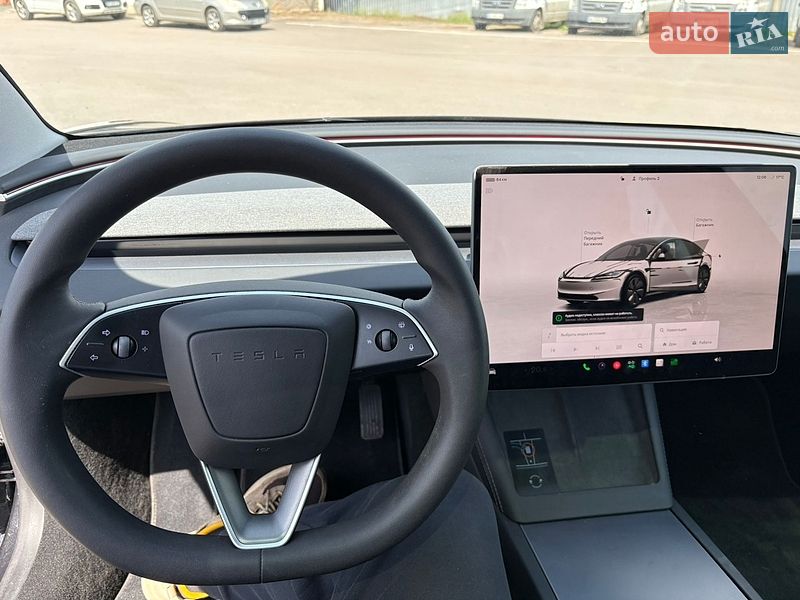 Седан Tesla Model 3 2025 в Рівному