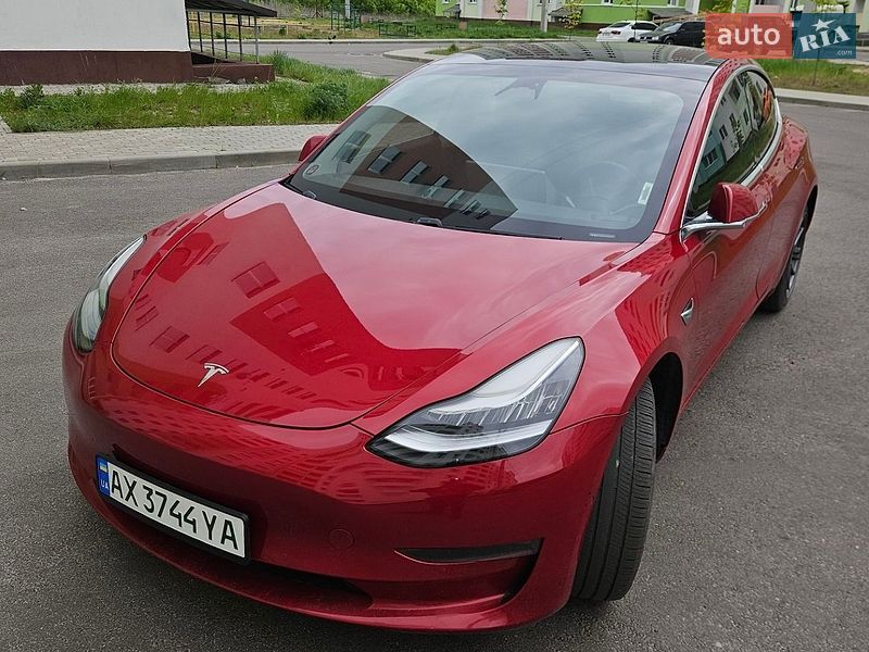 Седан Tesla Model 3 2019 в Харкові