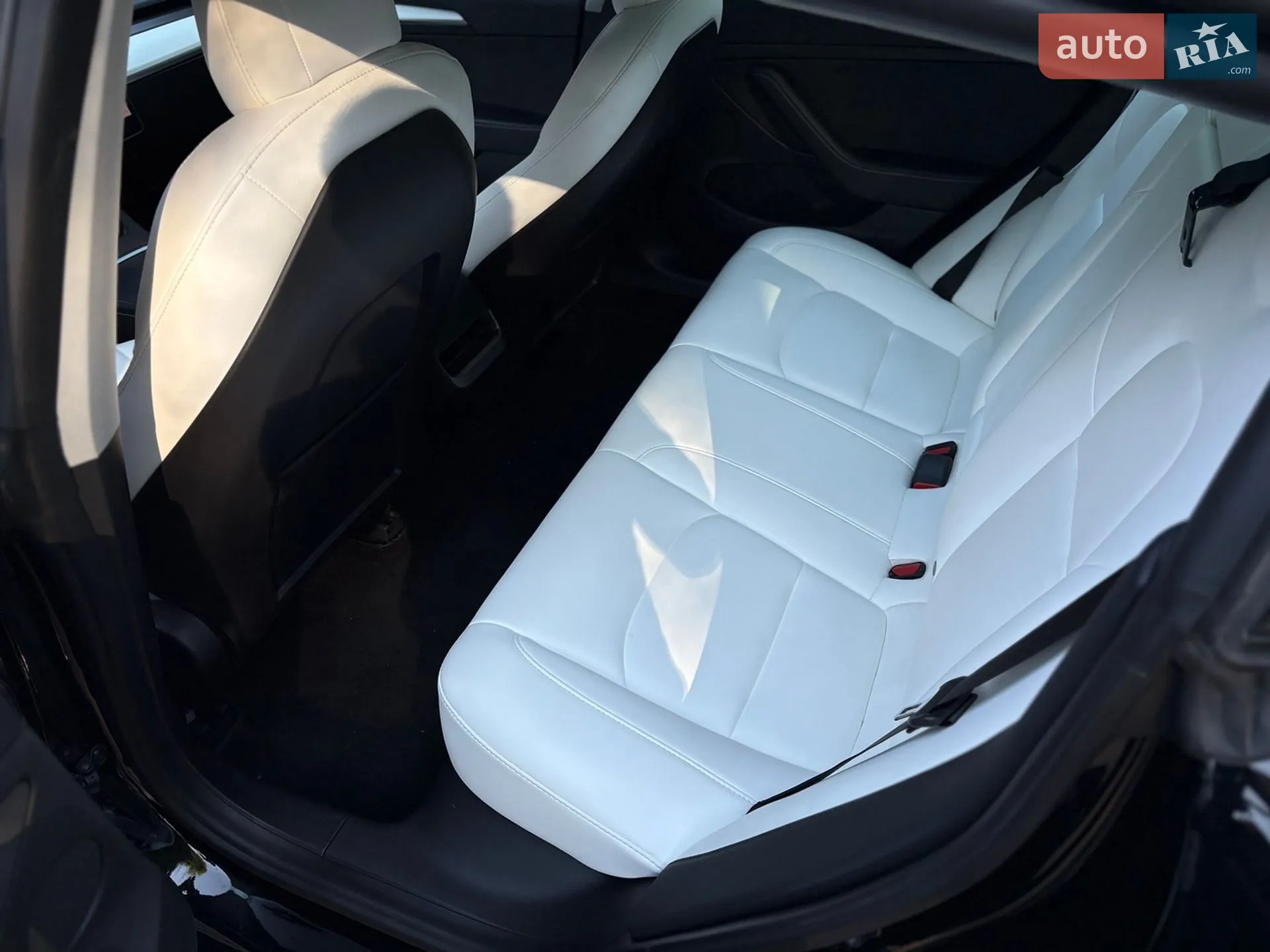 2021 Tesla Model 3 - мініатюра 5
