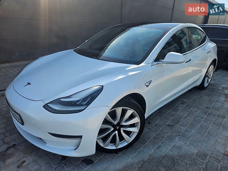 Tesla Model 3 2021