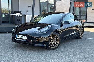 Седан Tesla Model 3 2022 в Киеве