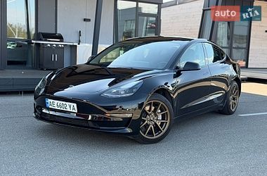 Седан Tesla Model 3 2022 в Киеве