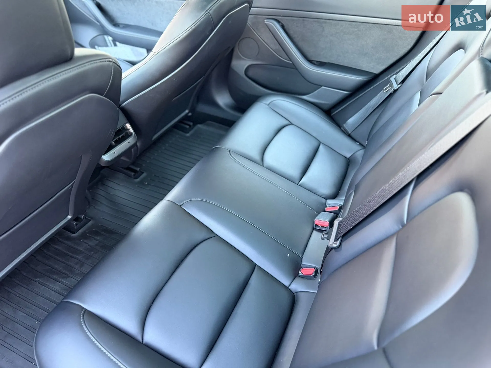 2022 Tesla Model 3 - мініатюра 12
