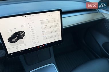 Седан Tesla Model 3 2022 в Киеве