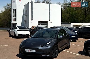Седан Tesla Model 3 2023 в Киеве
