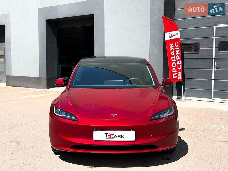 Седан Tesla Model 3 2024 в Києві