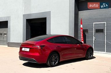 Седан Tesla Model 3 2024 в Києві