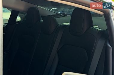 Седан Tesla Model 3 2024 в Києві