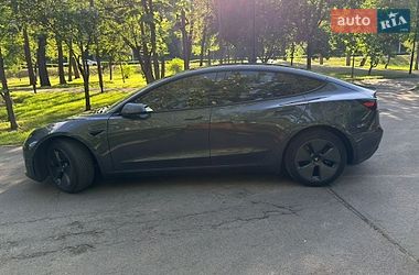 Седан Tesla Model 3 2022 в Киеве
