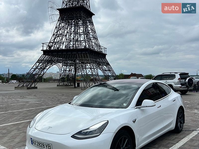 Седан Tesla Model 3 2018 в Харькове