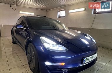 Седан Tesla Model 3 2021 в Одесі