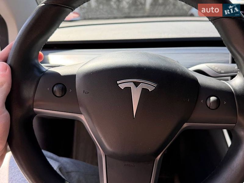 Седан Tesla Model 3 2019 в Киеве фото 12 Седан Tesla Model 3 2019 в Киеве