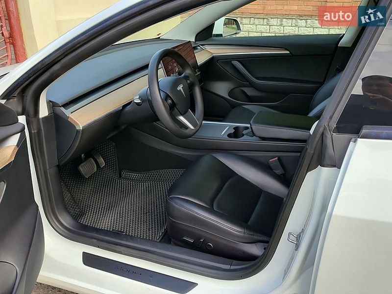 Седан Tesla Model 3 2021 в Полтаве