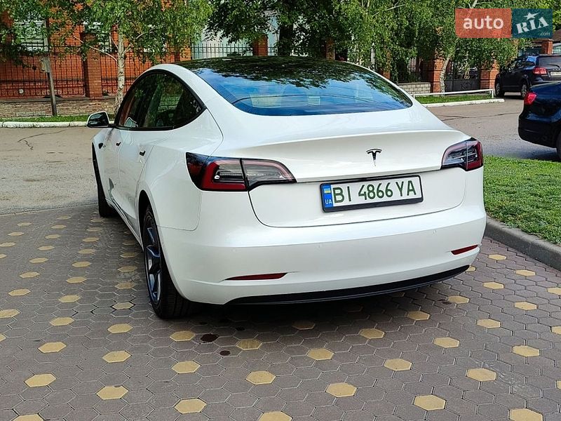 Седан Tesla Model 3 2021 в Полтаве