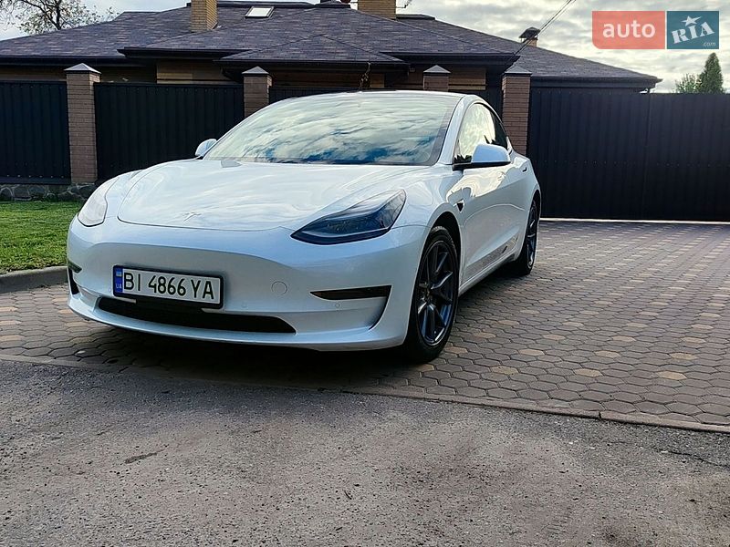 Седан Tesla Model 3 2021 в Полтаве