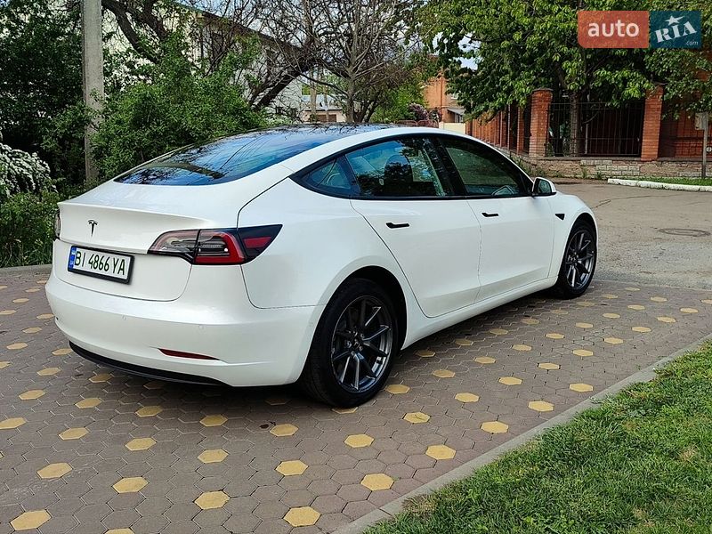 Седан Tesla Model 3 2021 в Полтаве