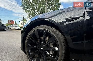 Седан Tesla Model 3 2022 в Дніпрі
