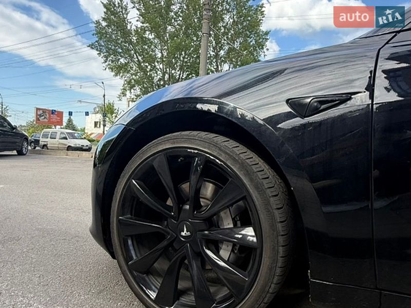 Седан Tesla Model 3 2022 в Дніпрі