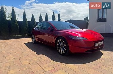 Седан Tesla Model 3 2024 в Стрые
