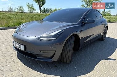 Седан Tesla Model 3 2023 в Києві