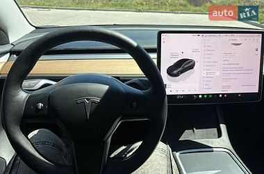 Седан Tesla Model 3 2023 в Києві