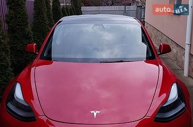 Седан Tesla Model 3 2021 в Ужгороде