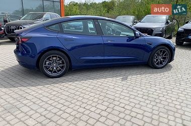 Седан Tesla Model 3 2022 в Львові