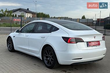Седан Tesla Model 3 2018 в Луцьку