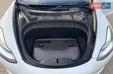 Седан Tesla Model 3 2018 в Луцьку