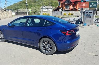 Седан Tesla Model 3 2022 в Ивано-Франковске