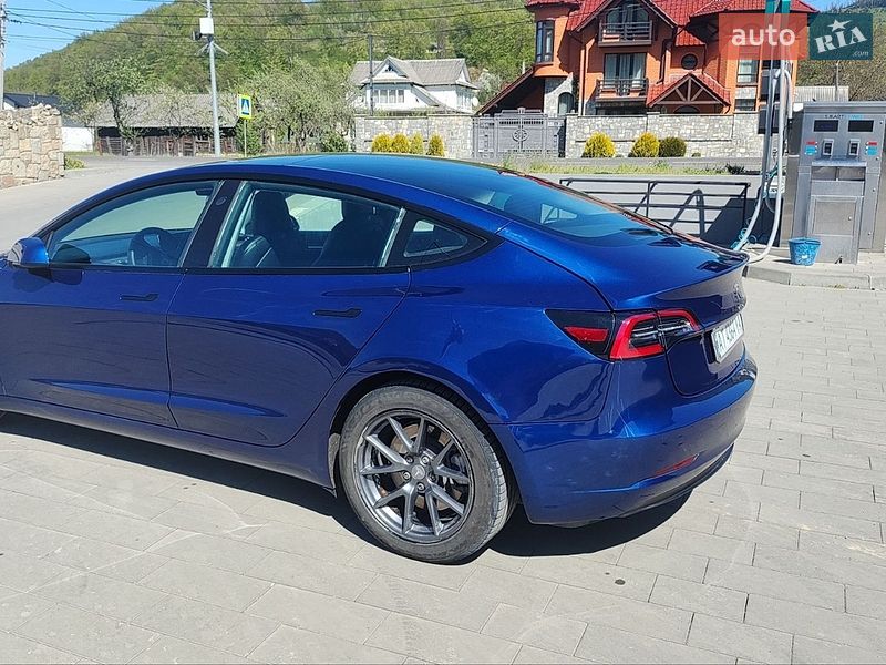 Tesla Model 3 2022