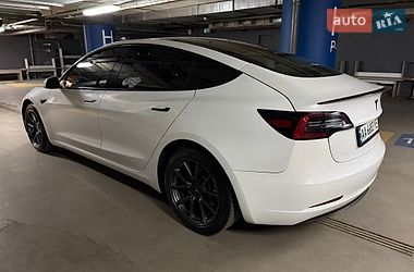 Седан Tesla Model 3 2018 в Киеве