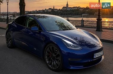 Седан Tesla Model 3 2021 в Києві